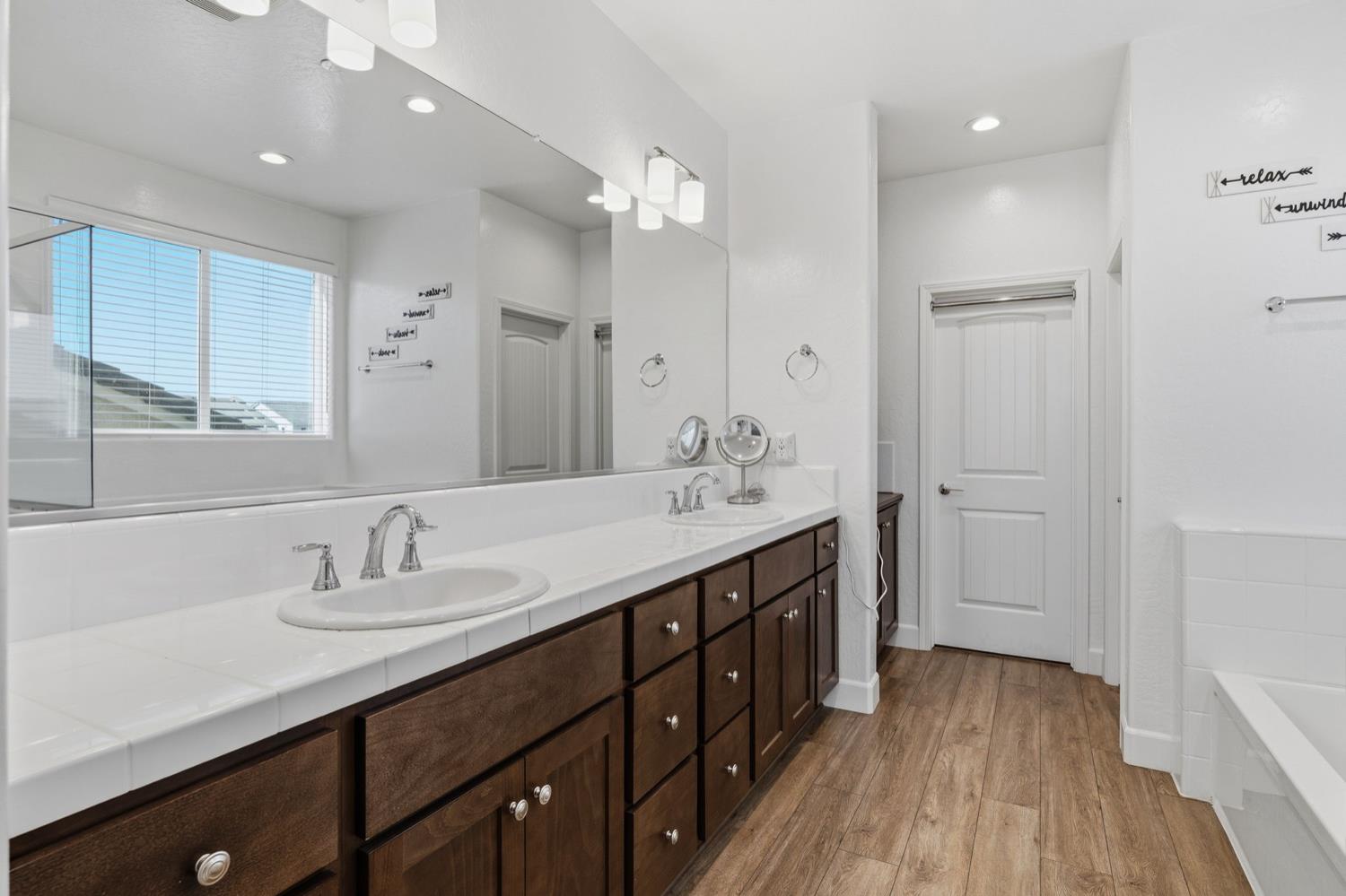 398 Atlantica Dr S, Madera, CA 93636