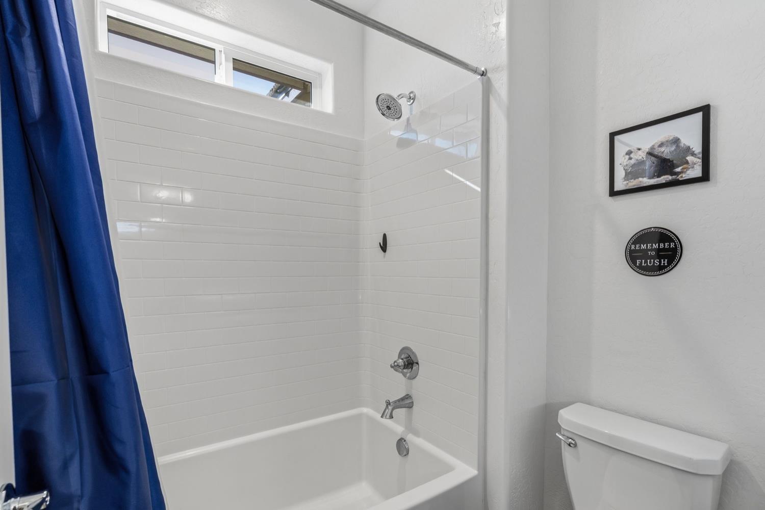 398 Atlantica Dr S, Madera, CA 93636