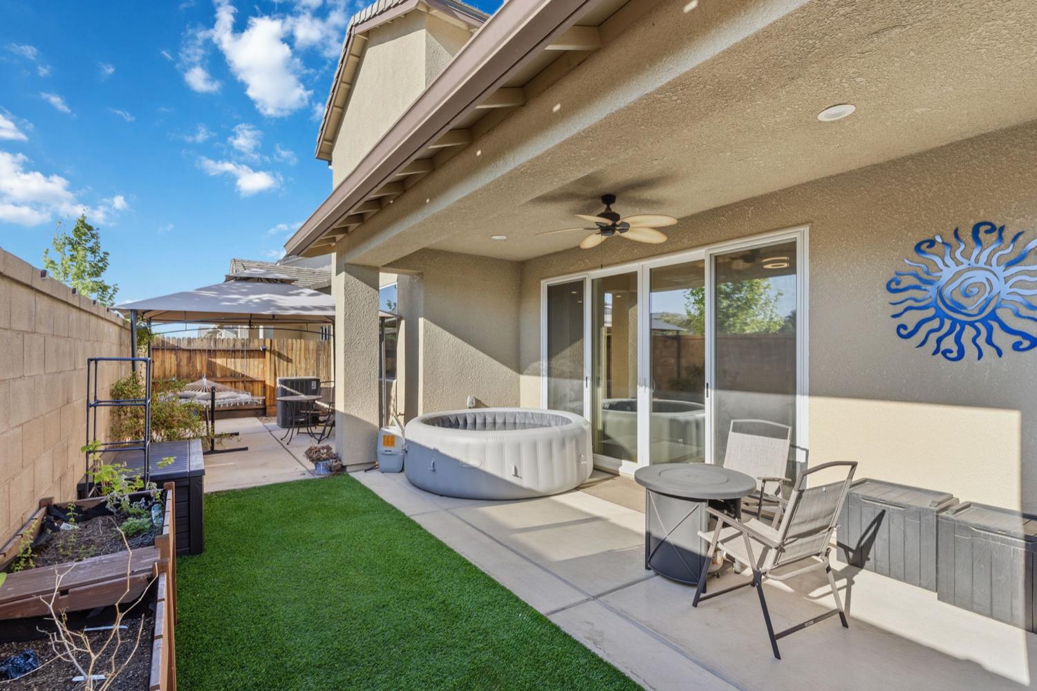 398 Atlantica Dr S, Madera, CA 93636