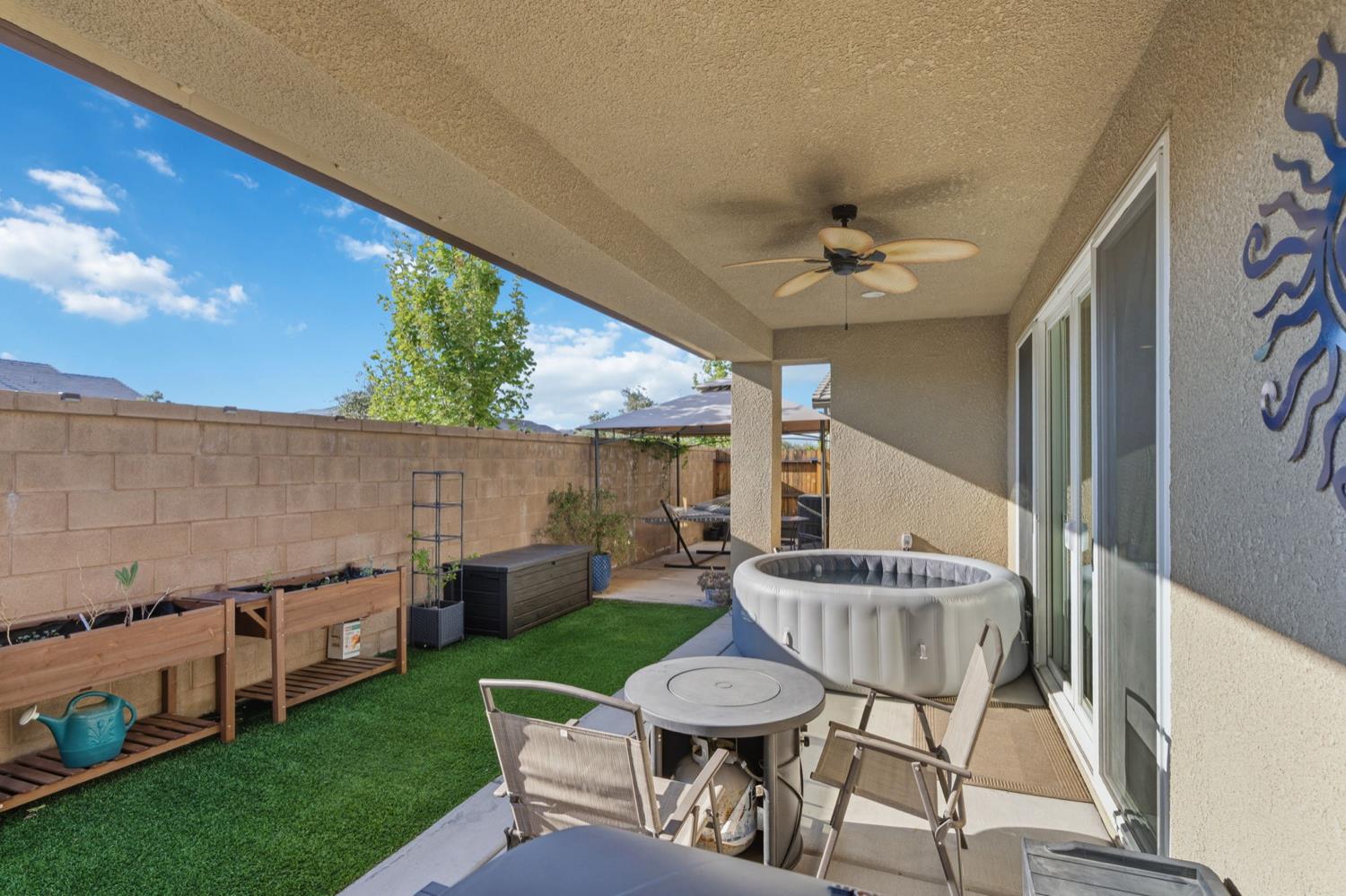 398 Atlantica Dr S, Madera, CA 93636