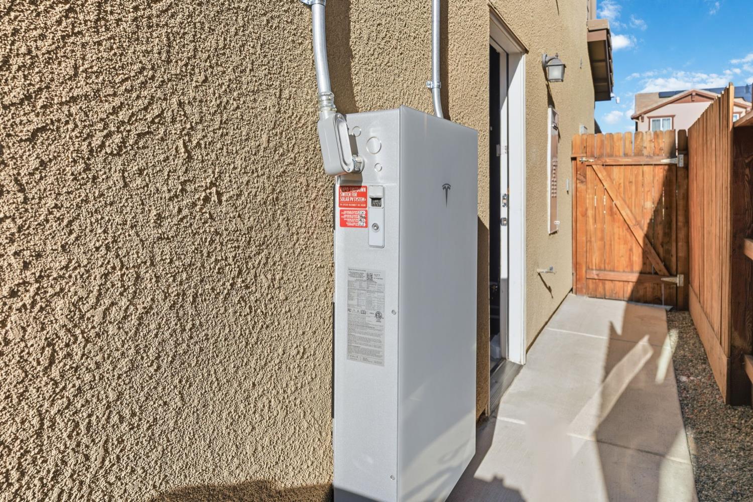 398 Atlantica Dr S, Madera, CA 93636