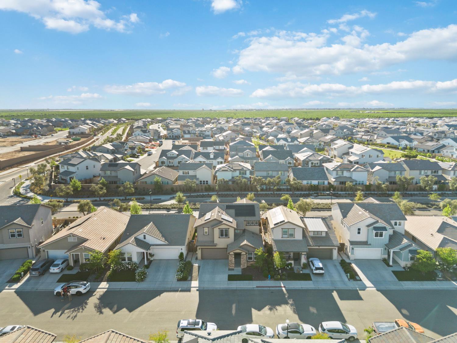 398 Atlantica Dr S, Madera, CA 93636