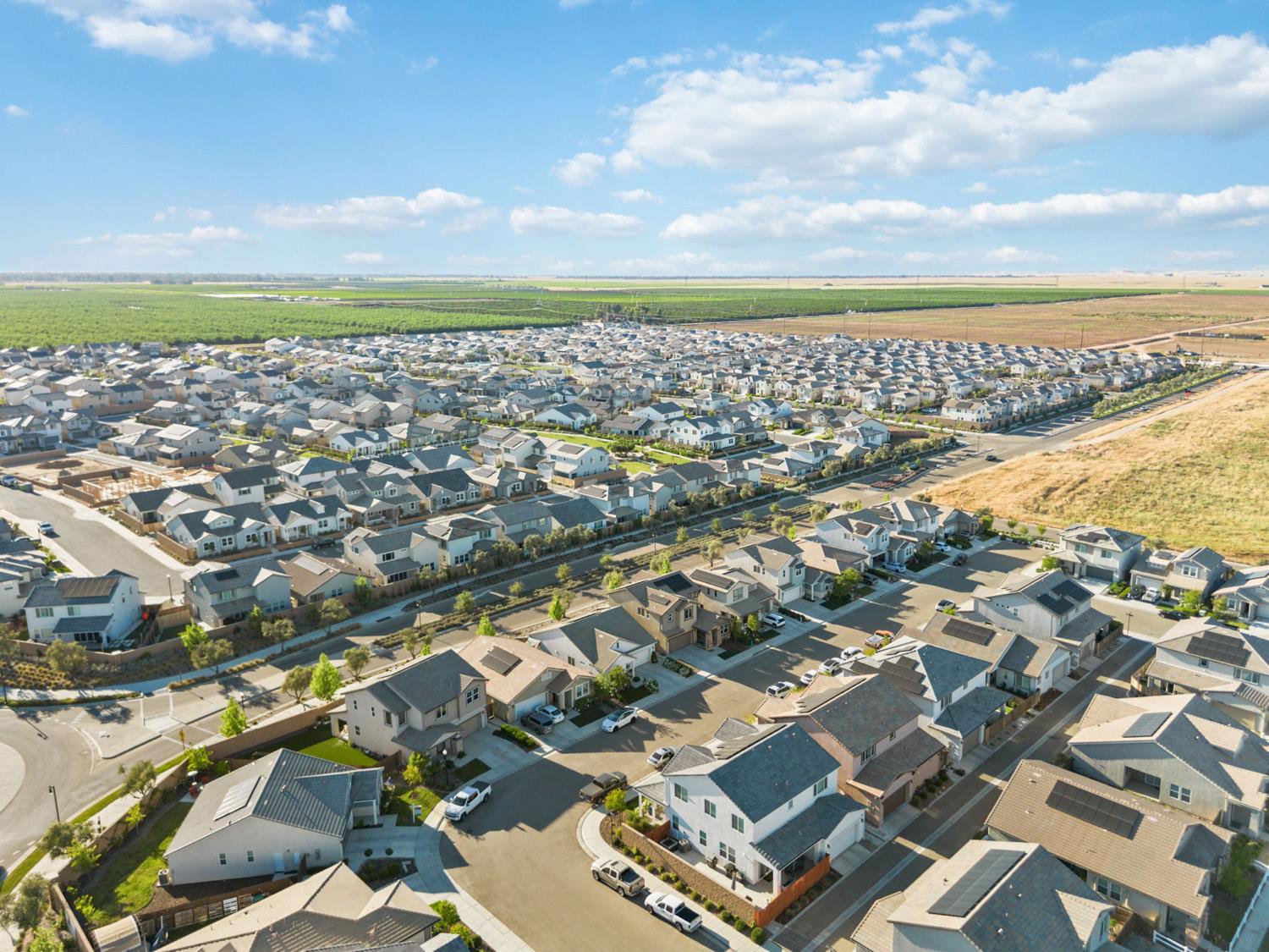 398 Atlantica Dr S, Madera, CA 93636