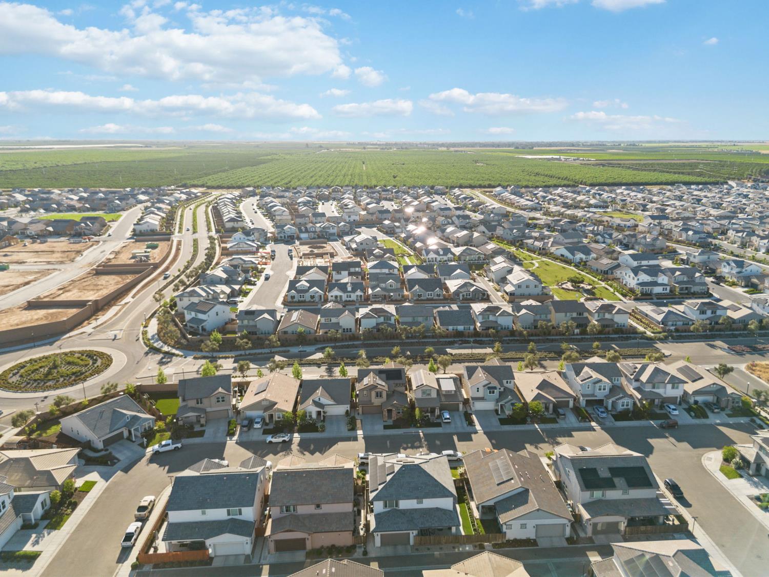 398 Atlantica Dr S, Madera, CA 93636