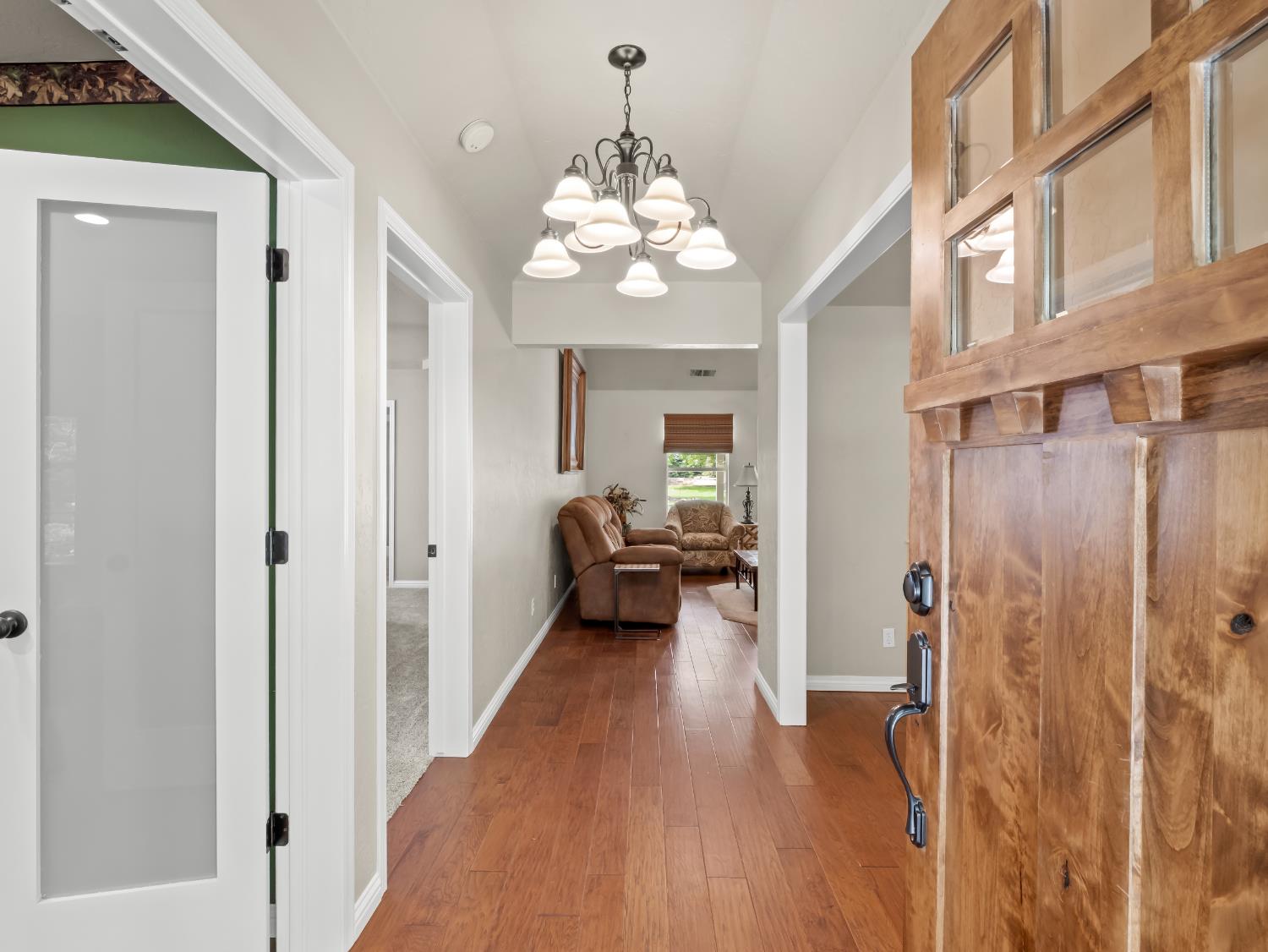 1565 S Highland Ave, Sanger, CA 93657