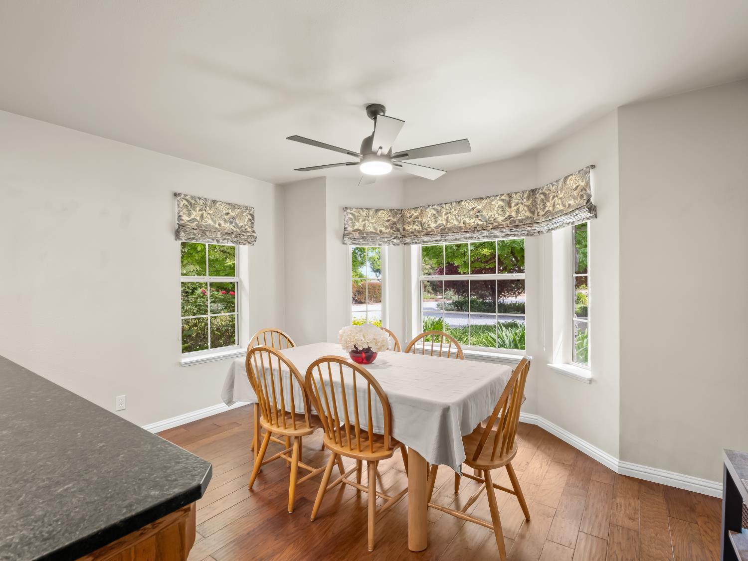 1565 S Highland Ave, Sanger, CA 93657