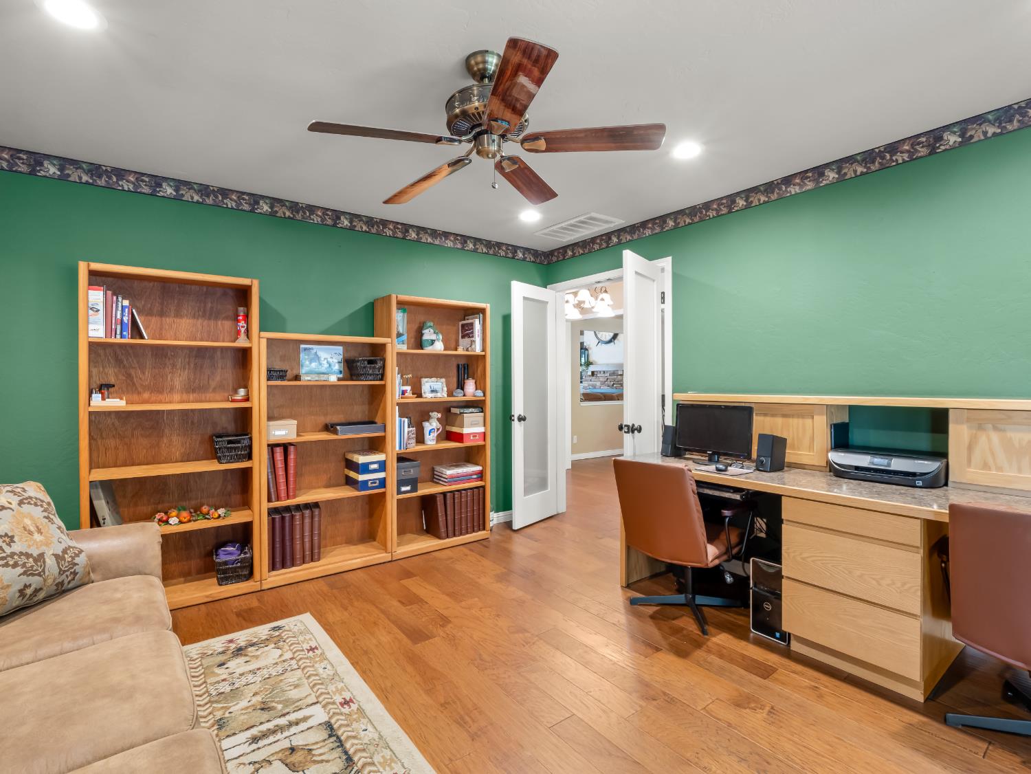 1565 S Highland Ave, Sanger, CA 93657