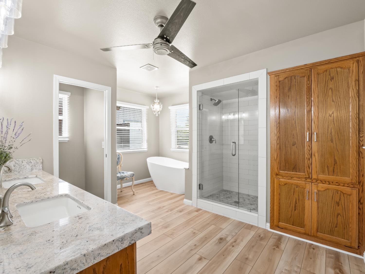 1565 S Highland Ave, Sanger, CA 93657