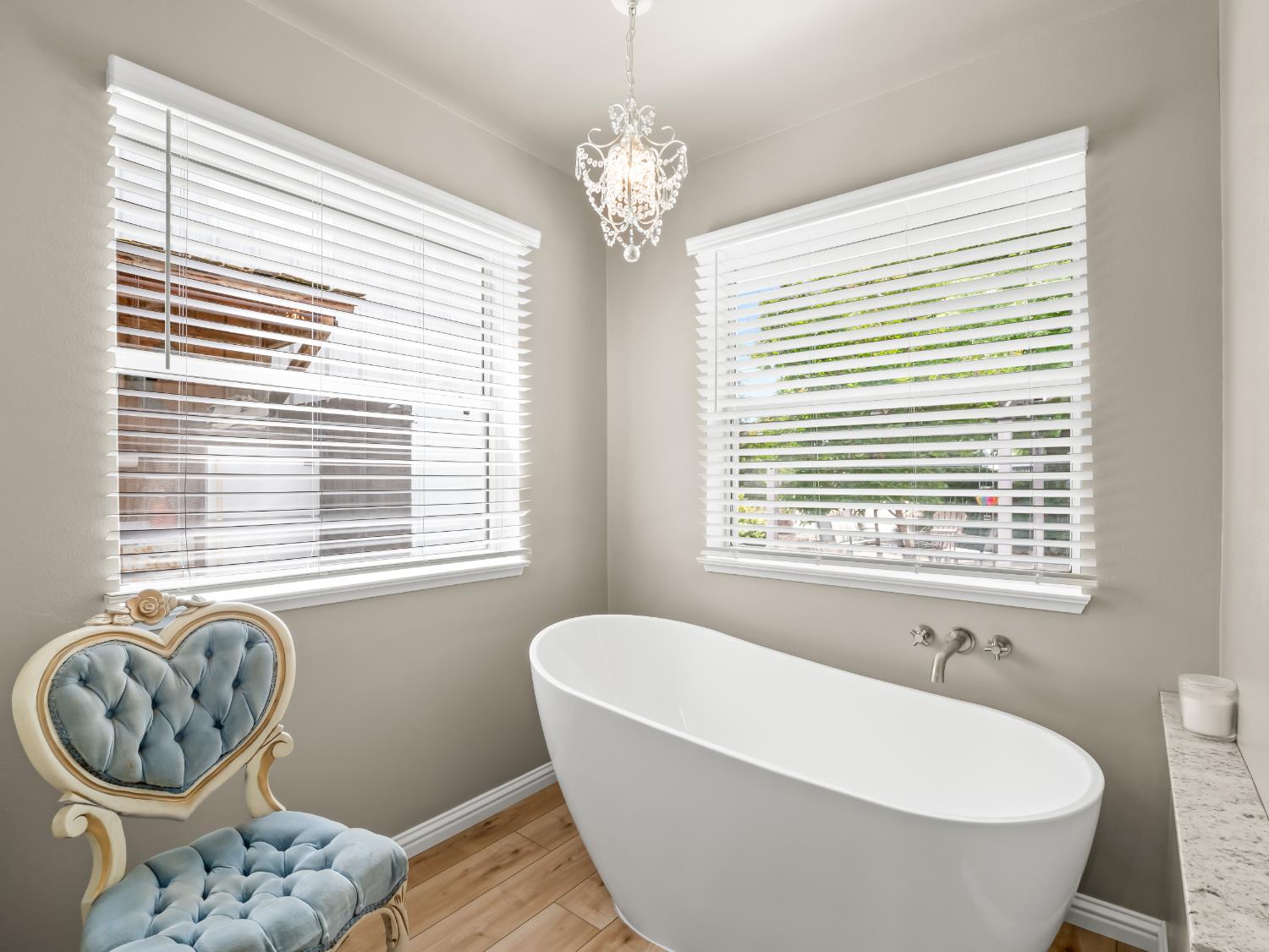 1565 S Highland Ave, Sanger, CA 93657