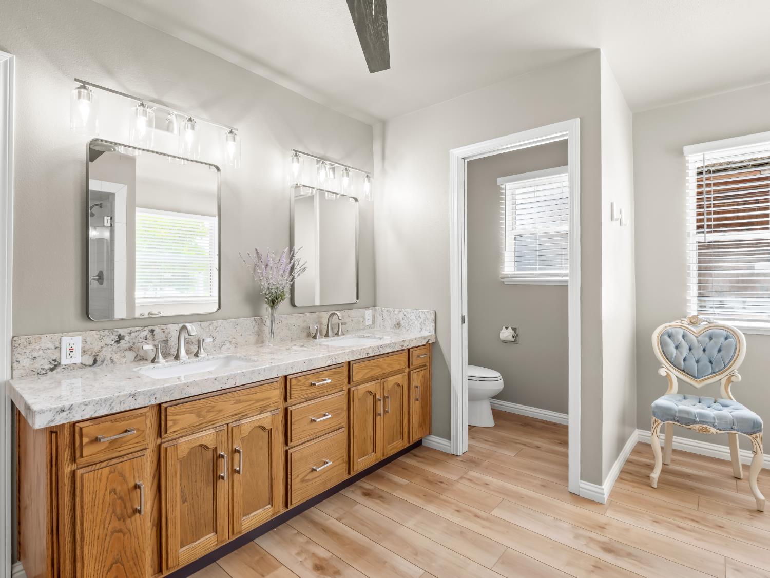 1565 S Highland Ave, Sanger, CA 93657