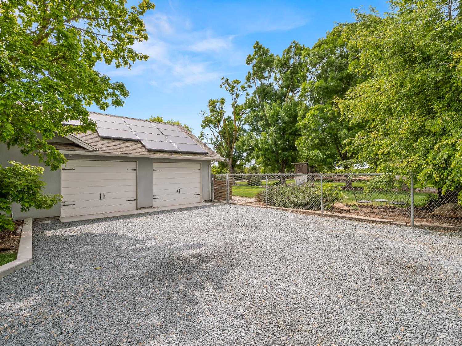 1565 S Highland Ave, Sanger, CA 93657