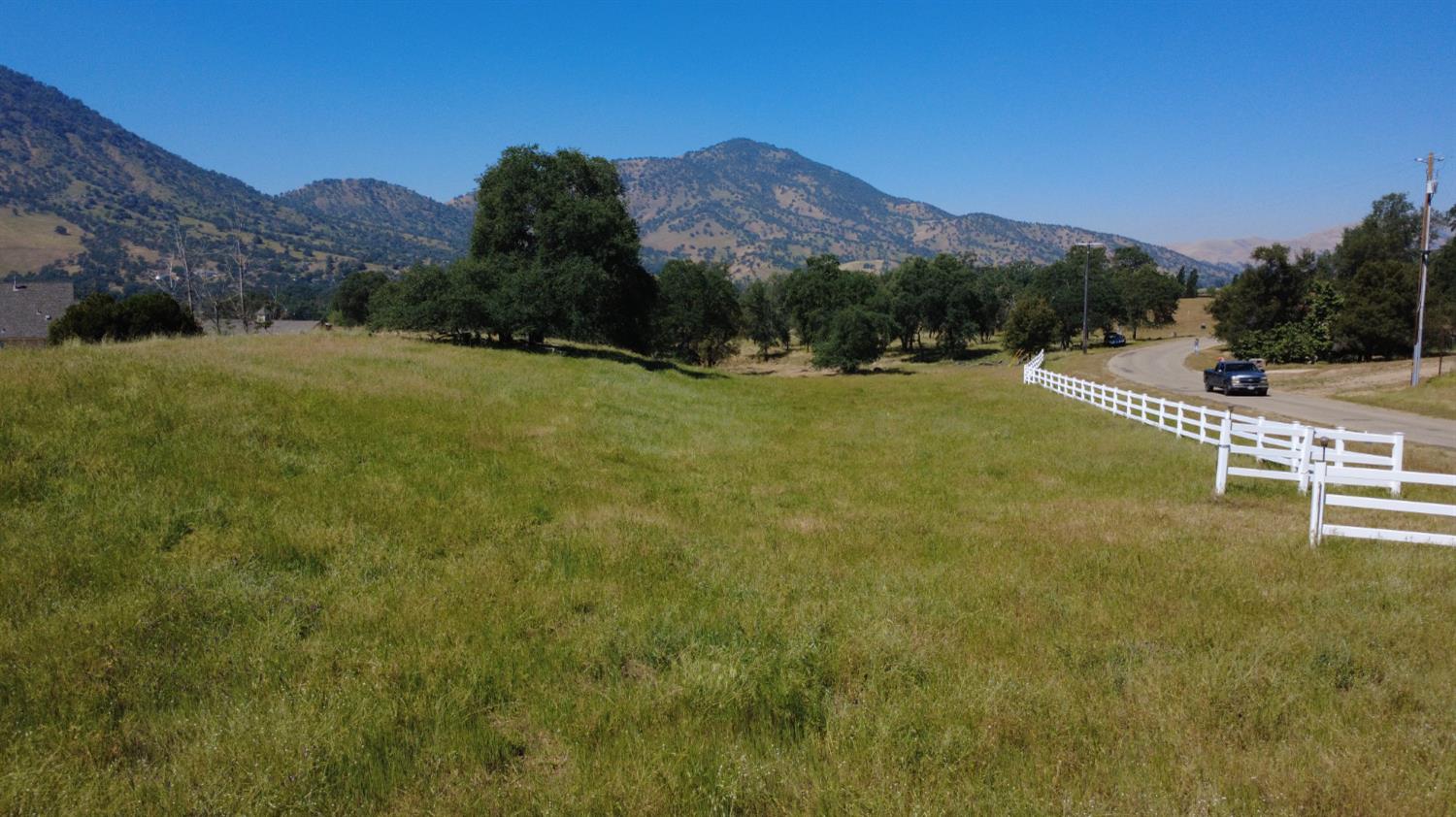 0 0 Lupine Dr, Sanger, CA 93657