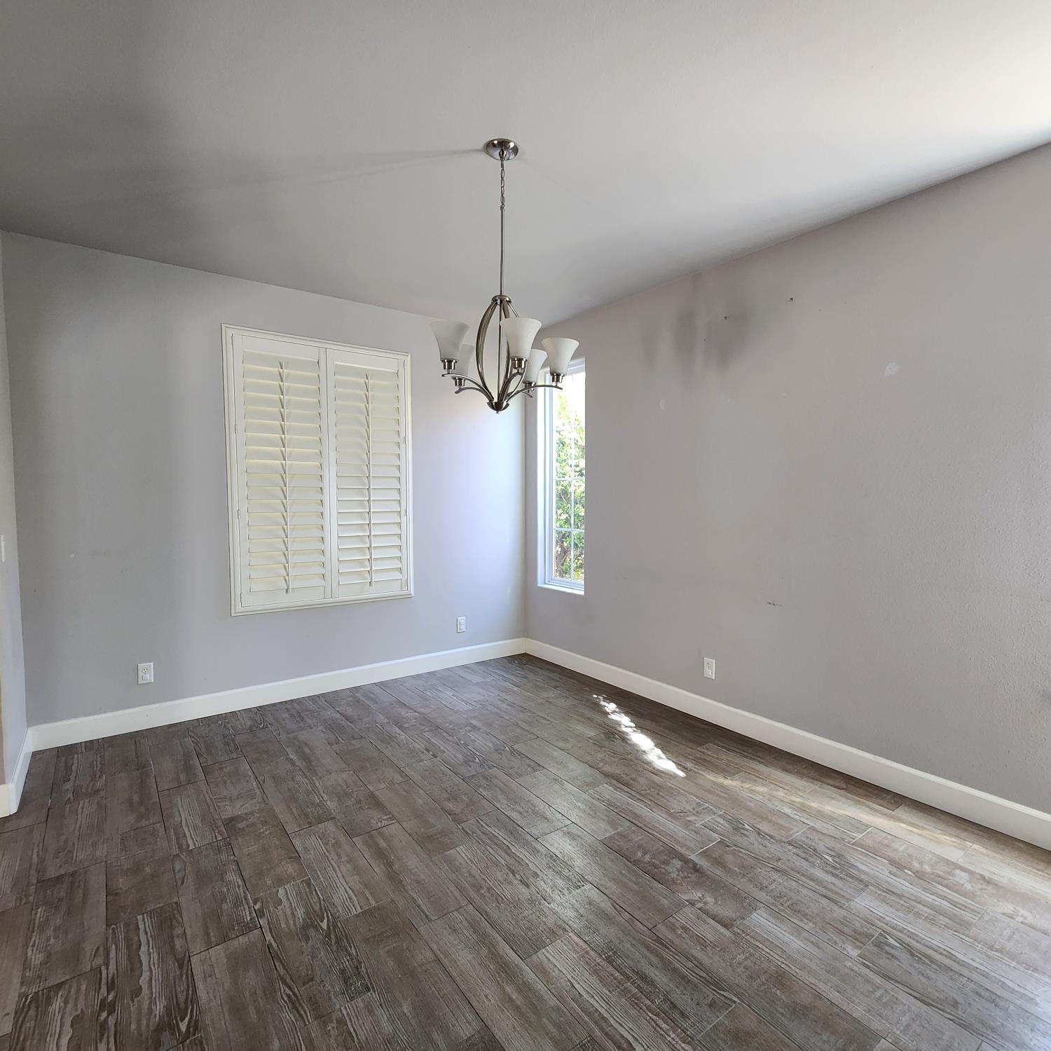 4479 N Emerald Peak Dr, Clovis, CA 93619