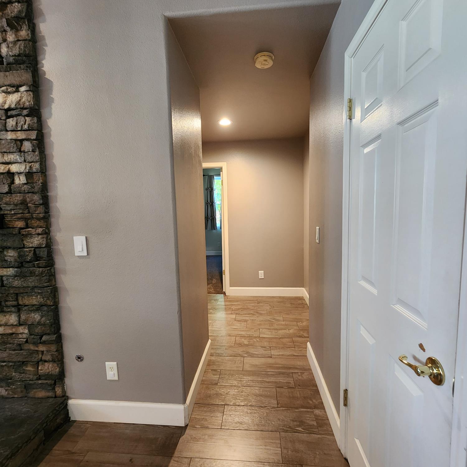 4479 N Emerald Peak Dr, Clovis, CA 93619