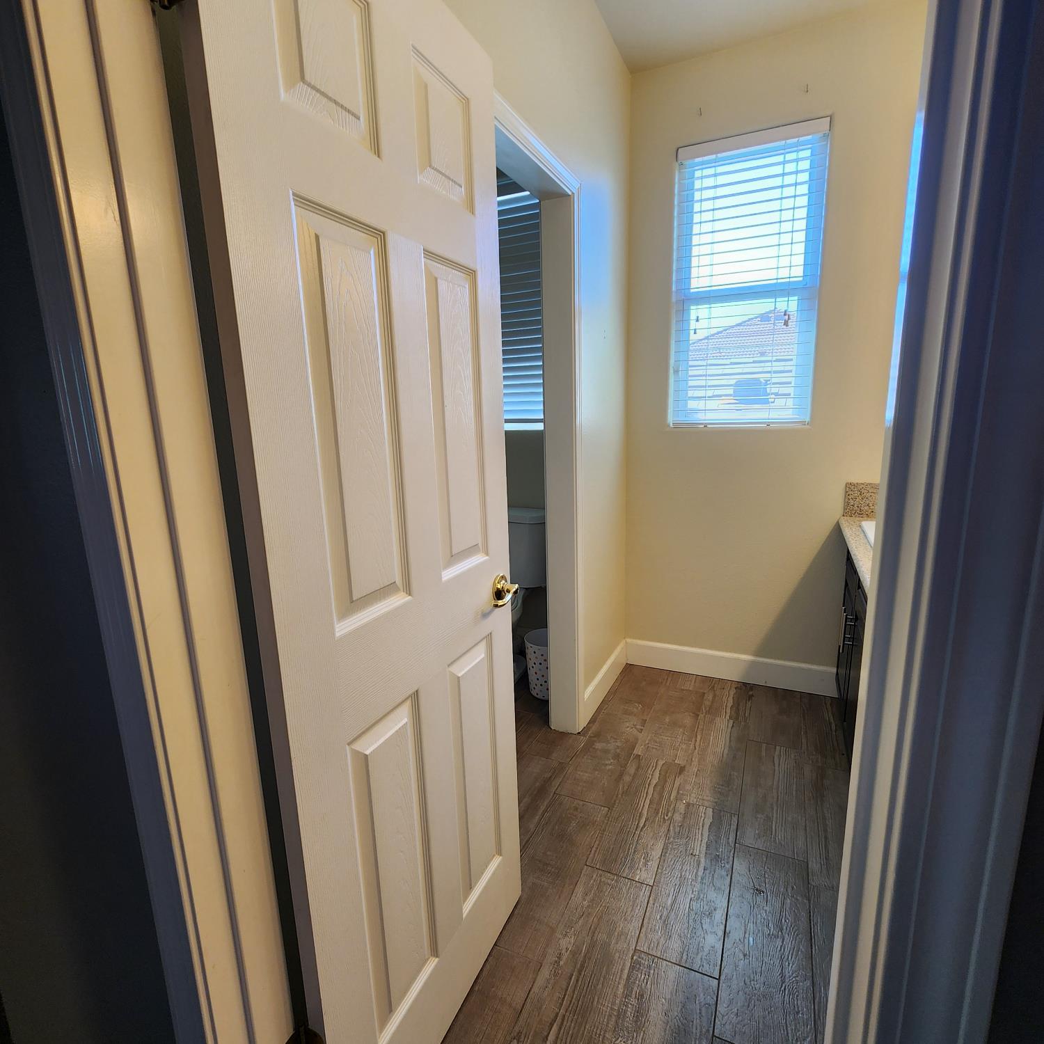 4479 N Emerald Peak Dr, Clovis, CA 93619