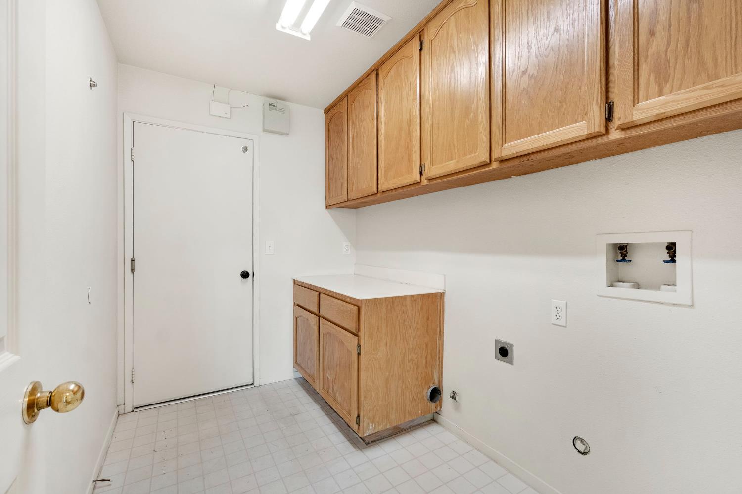 553 Grenache Ave, Madera, CA 93637