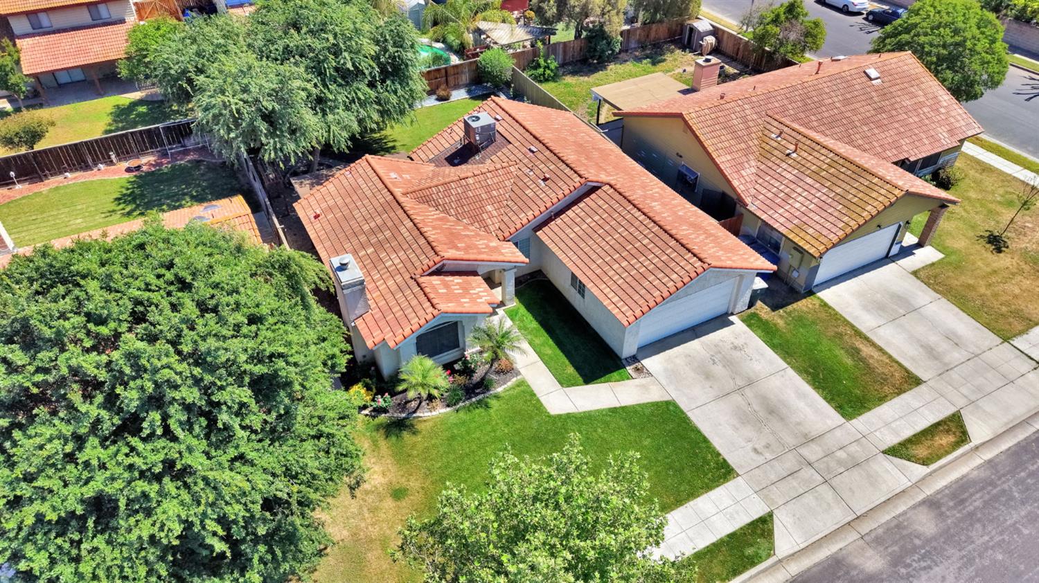 553 Grenache Ave, Madera, CA 93637