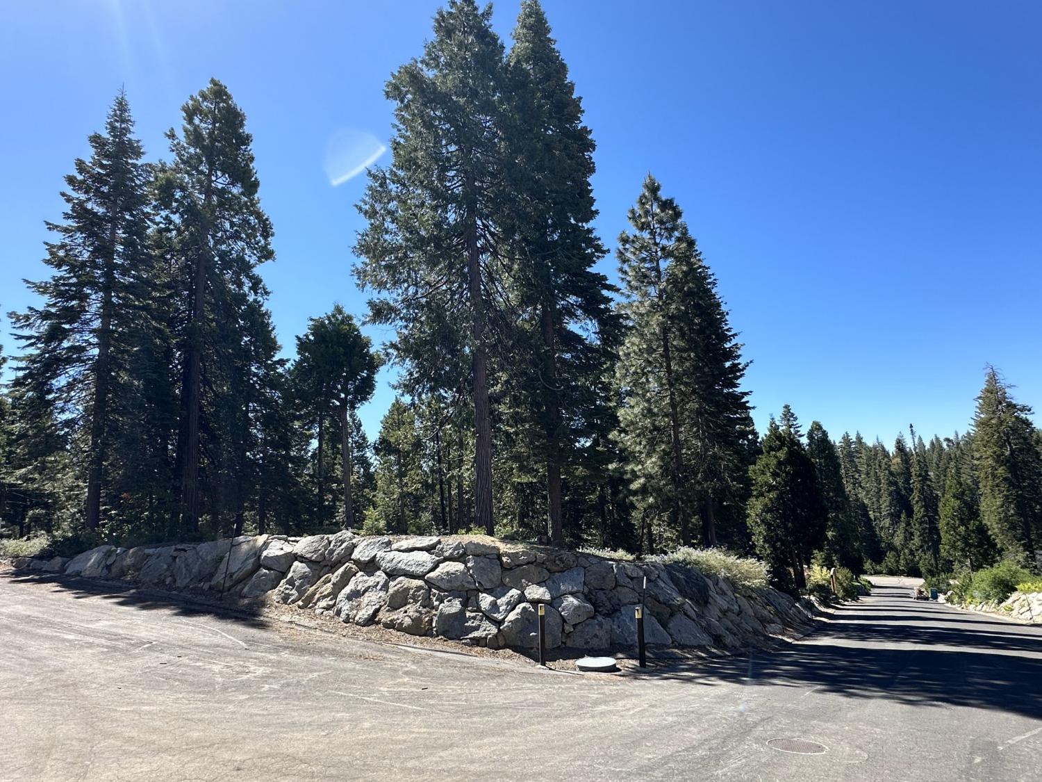 42142 Opal Ln, Shaver Lake, CA 93664