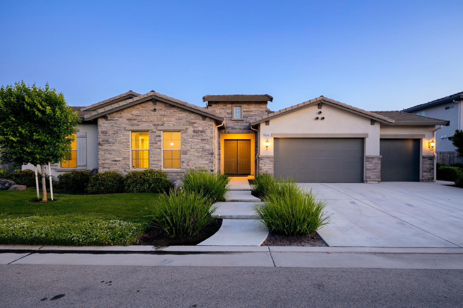 3636 Elberta Cir, Dinuba, CA 93618