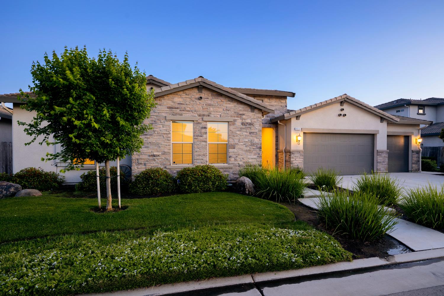 3636 Elberta Cir, Dinuba, CA 93618