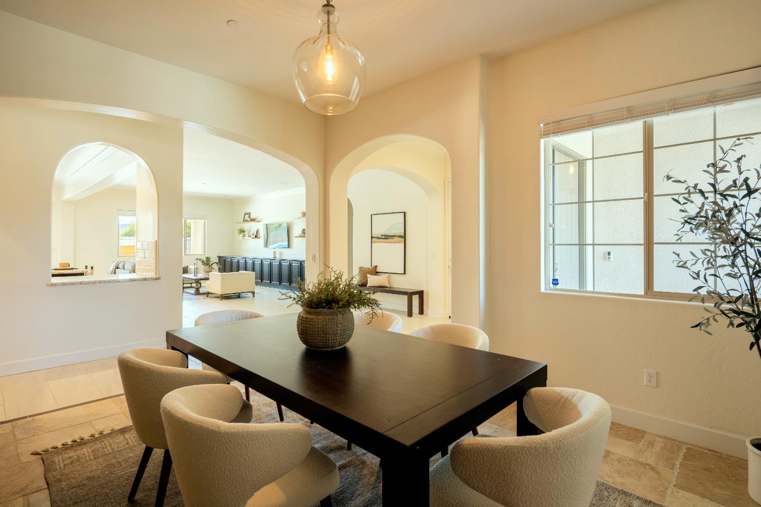 3636 Elberta Cir, Dinuba, CA 93618