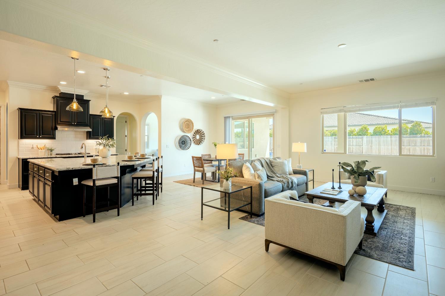 3636 Elberta Cir, Dinuba, CA 93618