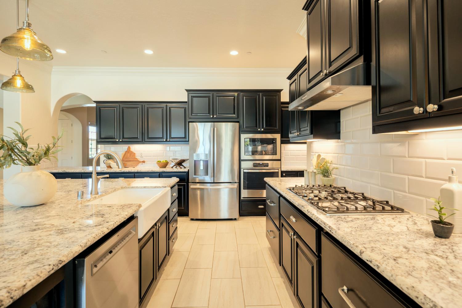 3636 Elberta Cir, Dinuba, CA 93618