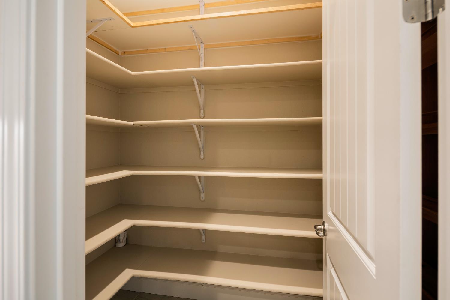 3636 Elberta Cir, Dinuba, CA 93618