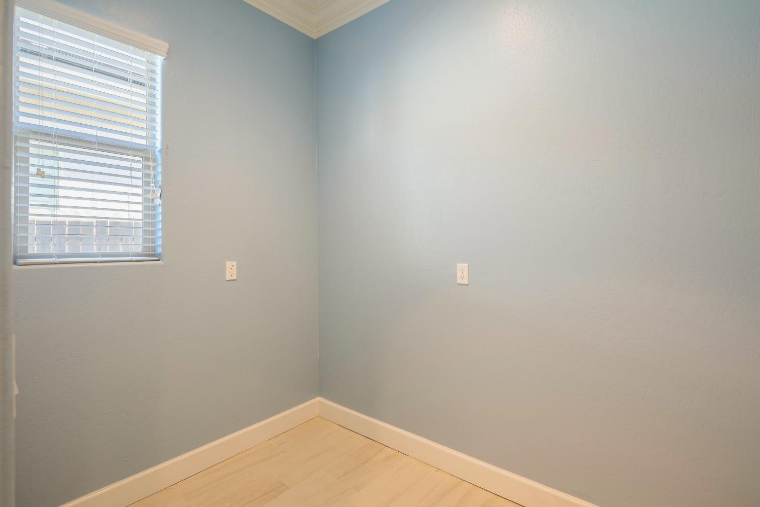 3636 Elberta Cir, Dinuba, CA 93618