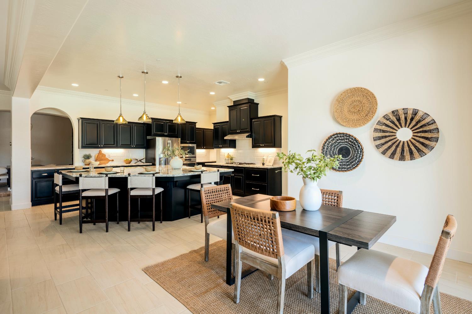 3636 Elberta Cir, Dinuba, CA 93618