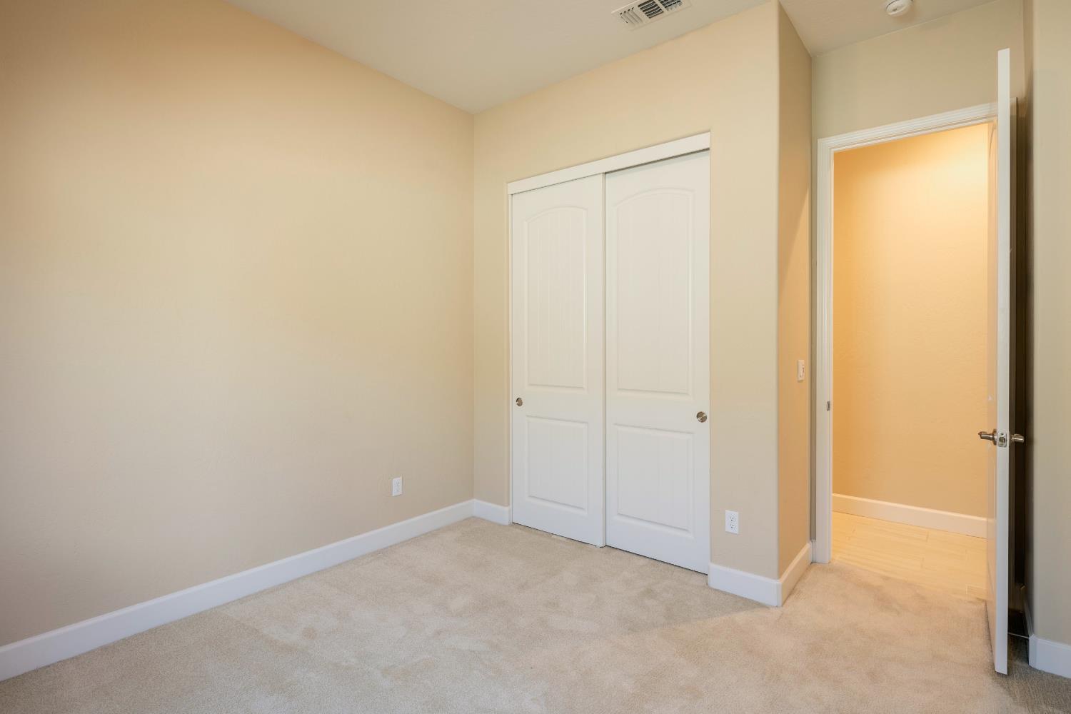 3636 Elberta Cir, Dinuba, CA 93618