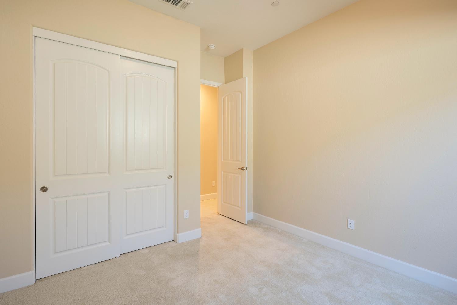 3636 Elberta Cir, Dinuba, CA 93618