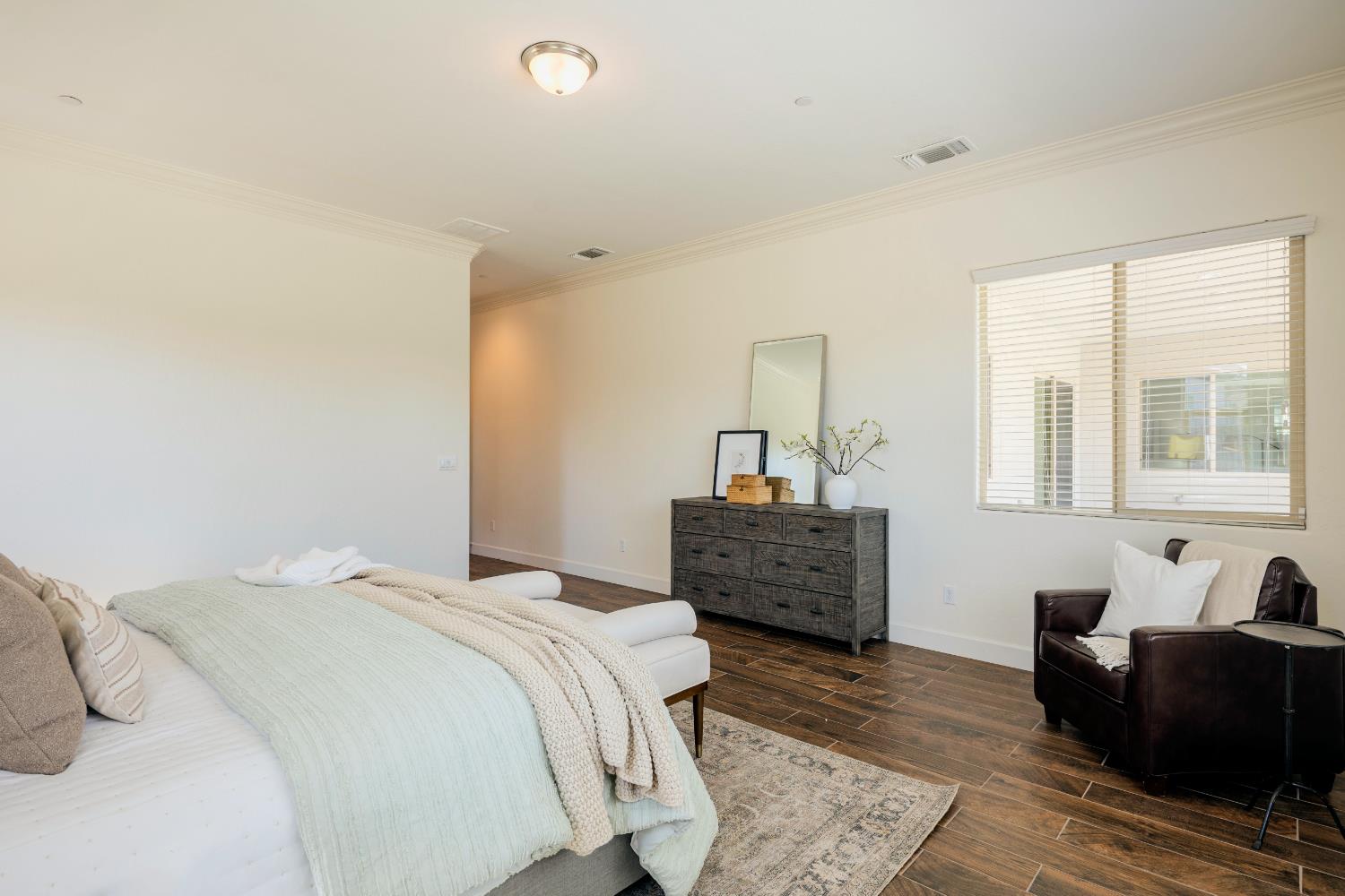 3636 Elberta Cir, Dinuba, CA 93618