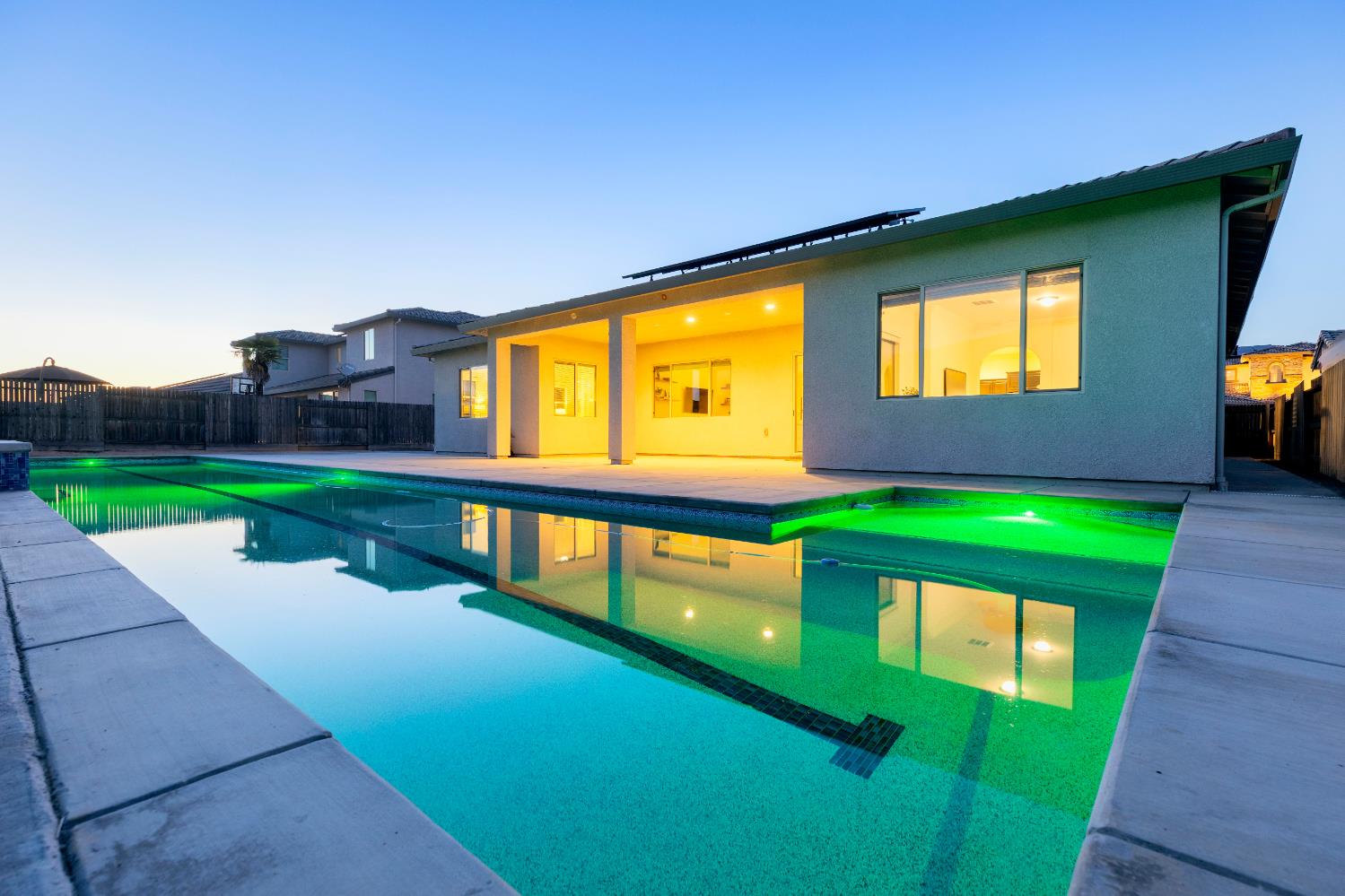 3636 Elberta Cir, Dinuba, CA 93618