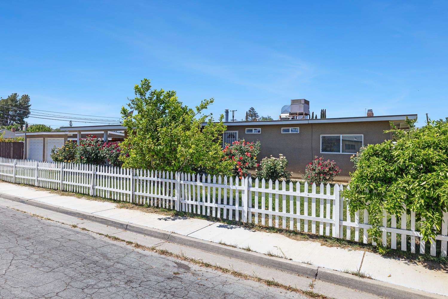 373 Adams St, Coalinga, CA 93210