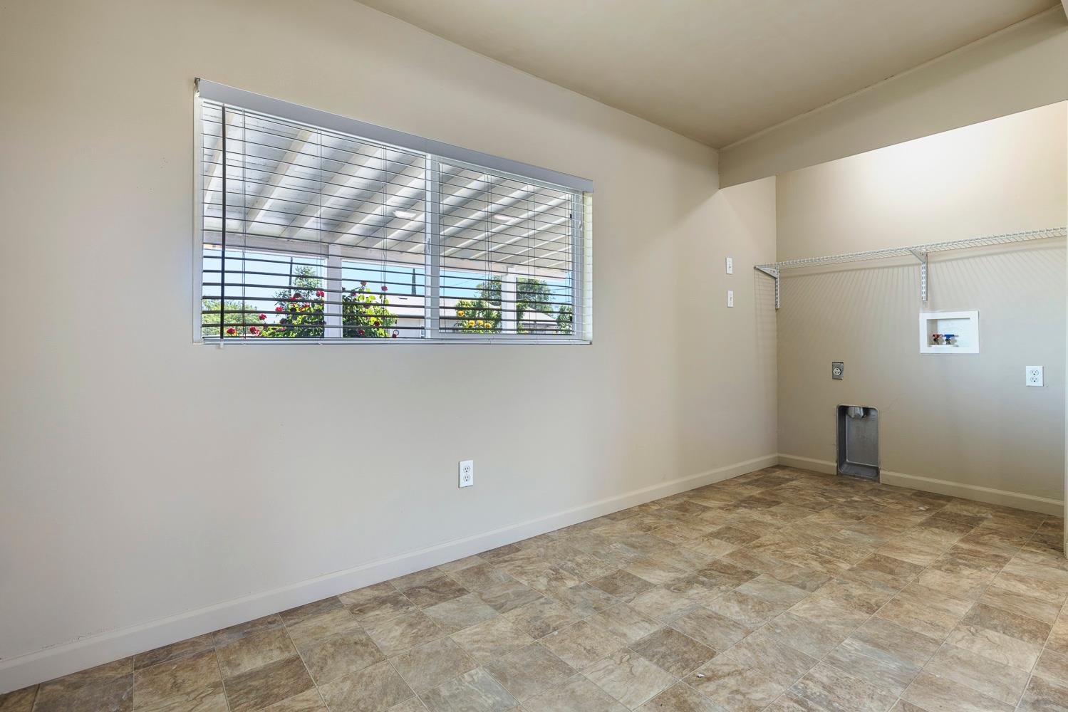 373 Adams St, Coalinga, CA 93210