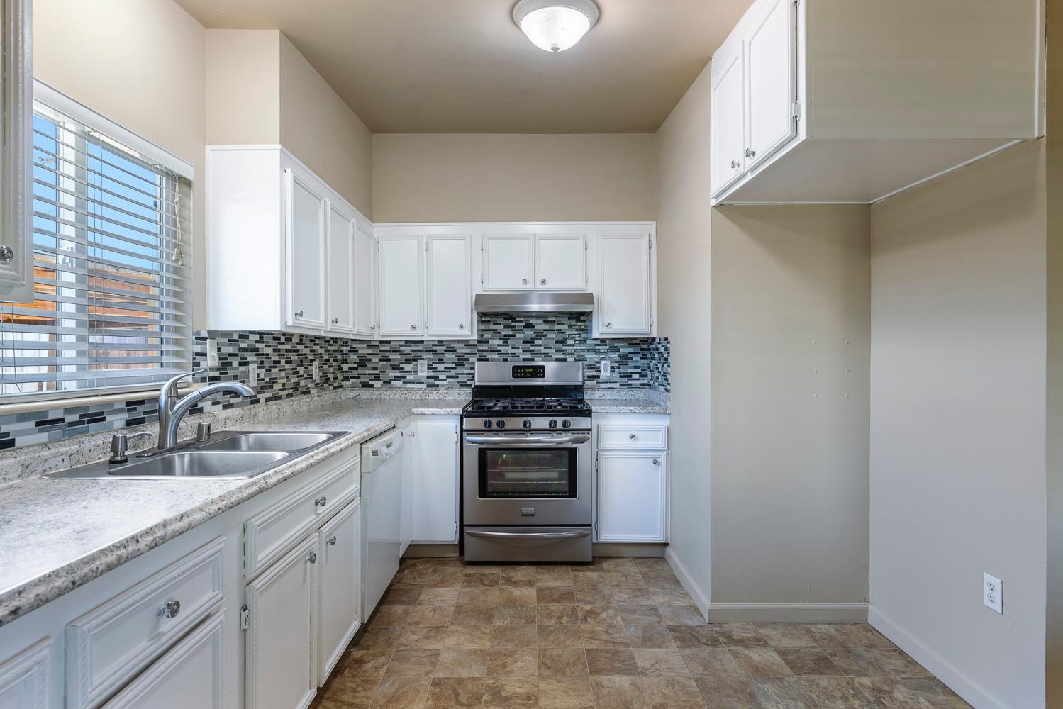 373 Adams St, Coalinga, CA 93210