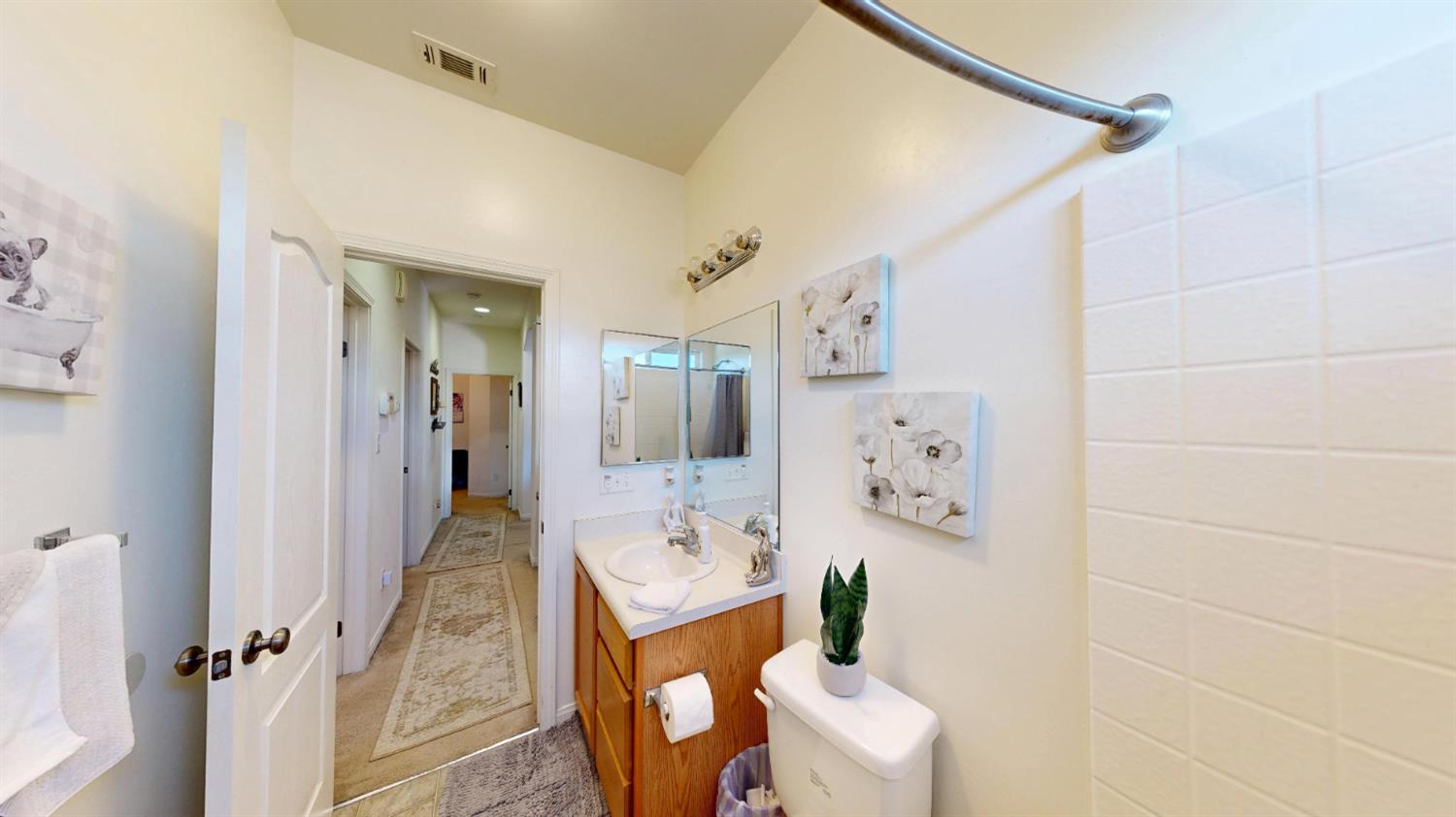 7208 Nicobar Ct, Bakersfield, CA 93307