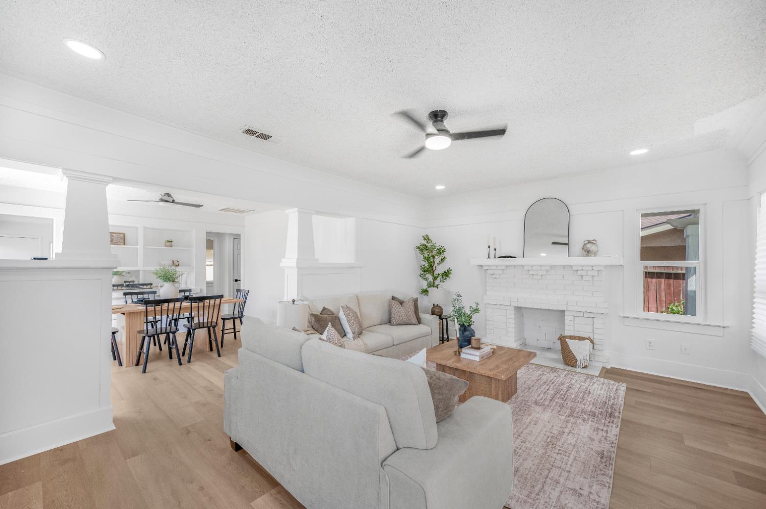 939 N Safford Ave, Fresno, CA 93728