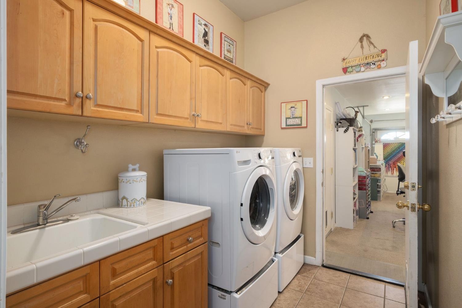 2691 Stuart Ave, Clovis, CA 93611