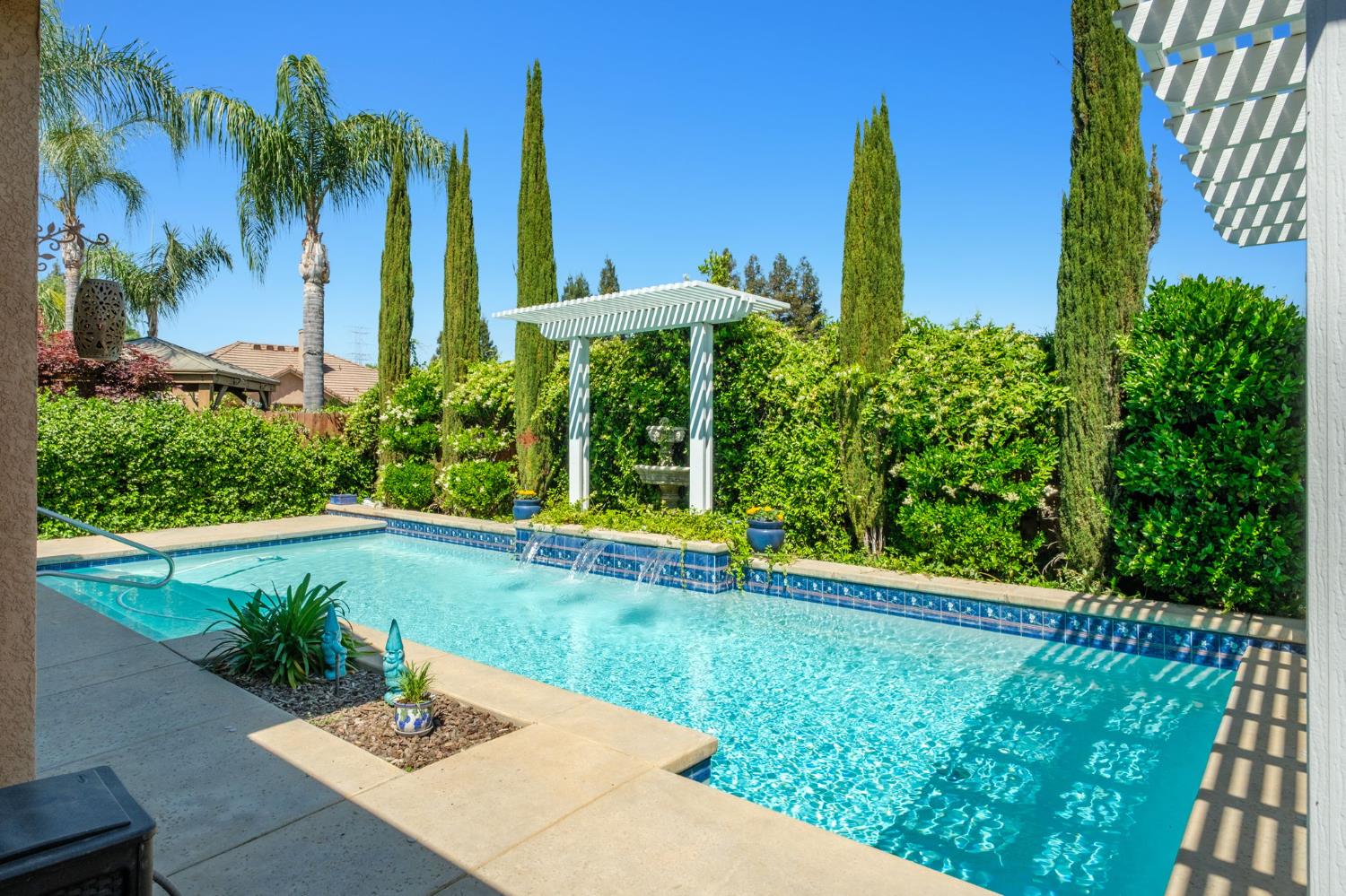 2691 Stuart Ave, Clovis, CA 93611