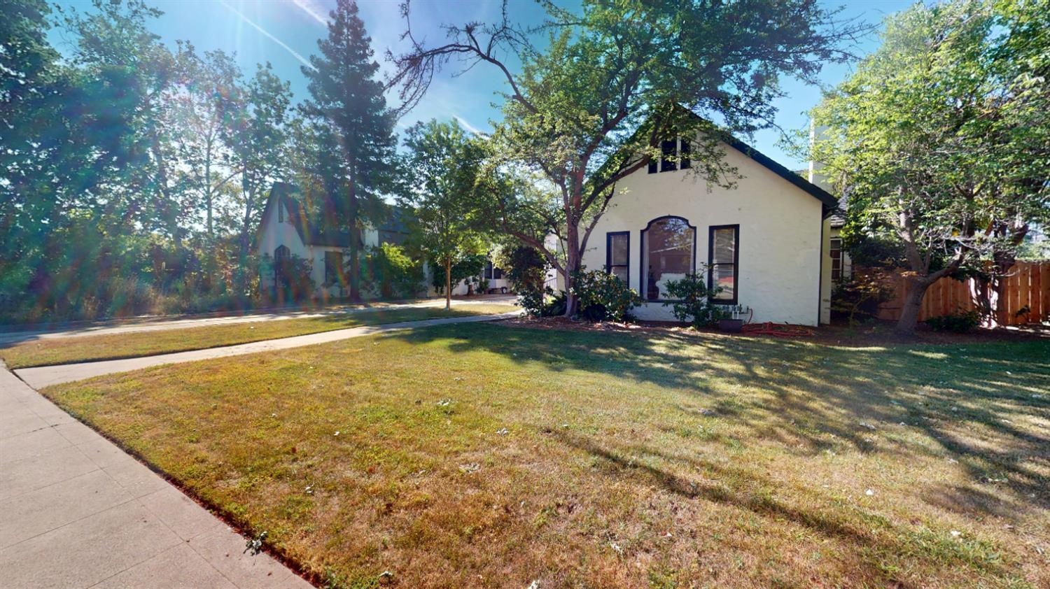 730 E Home Ave, Fresno, CA 93728