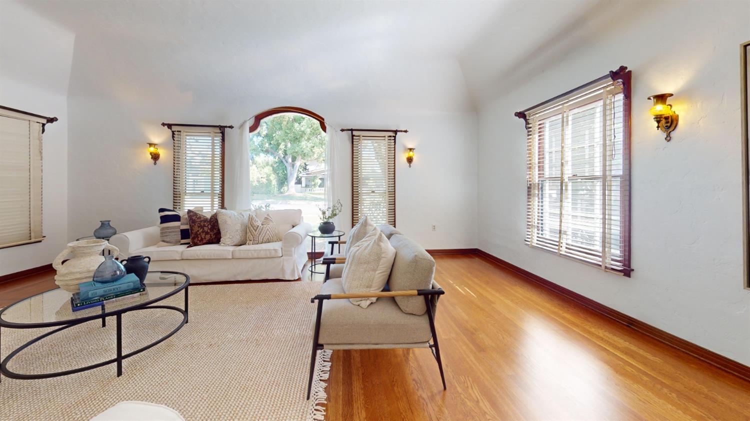 730 E Home Ave, Fresno, CA 93728