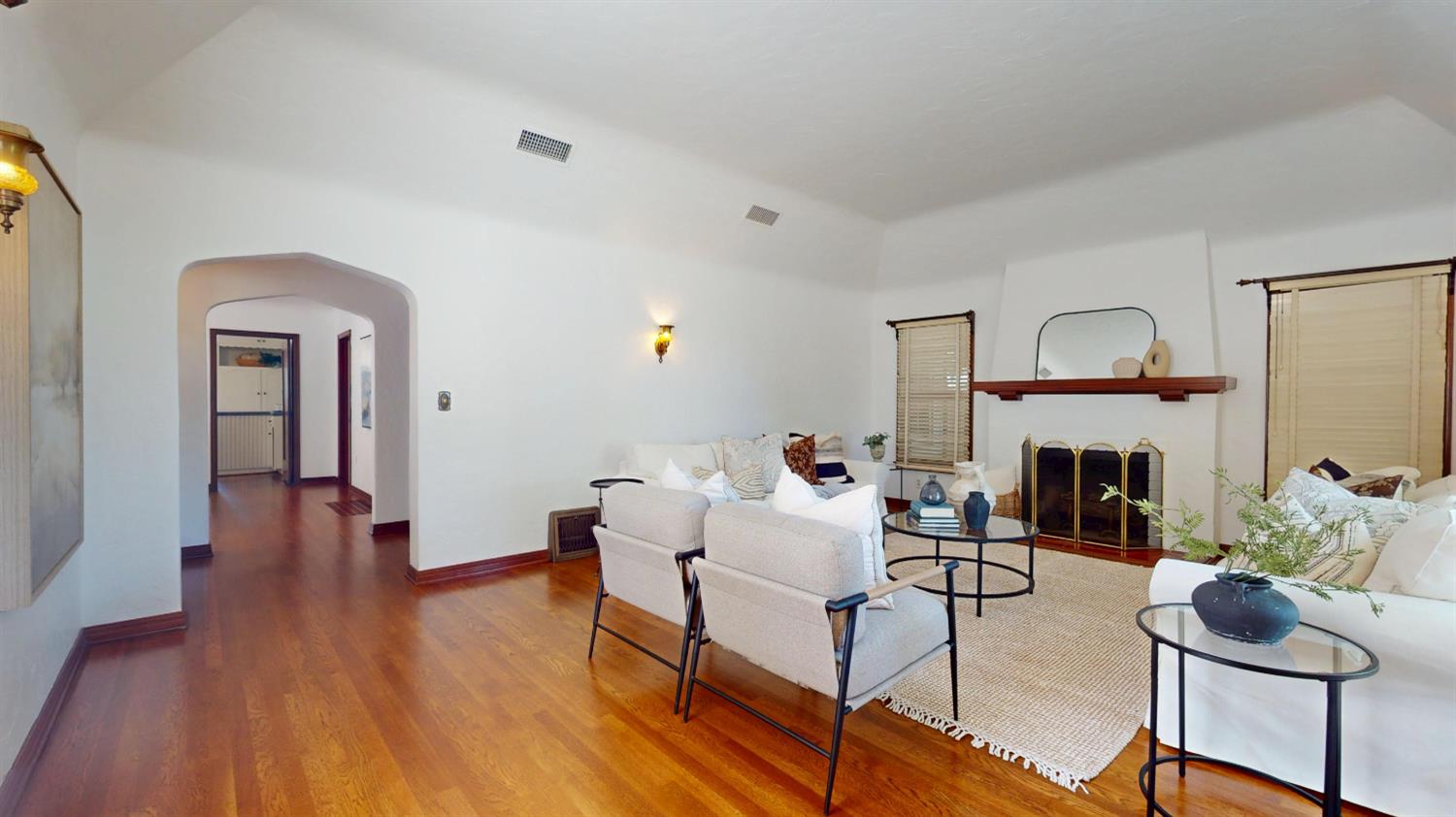 730 E Home Ave, Fresno, CA 93728