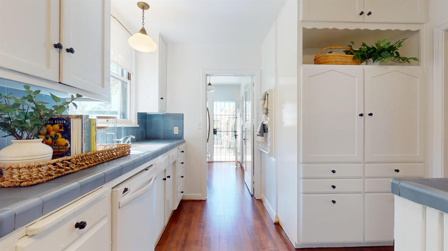 730 E Home Ave, Fresno, CA 93728