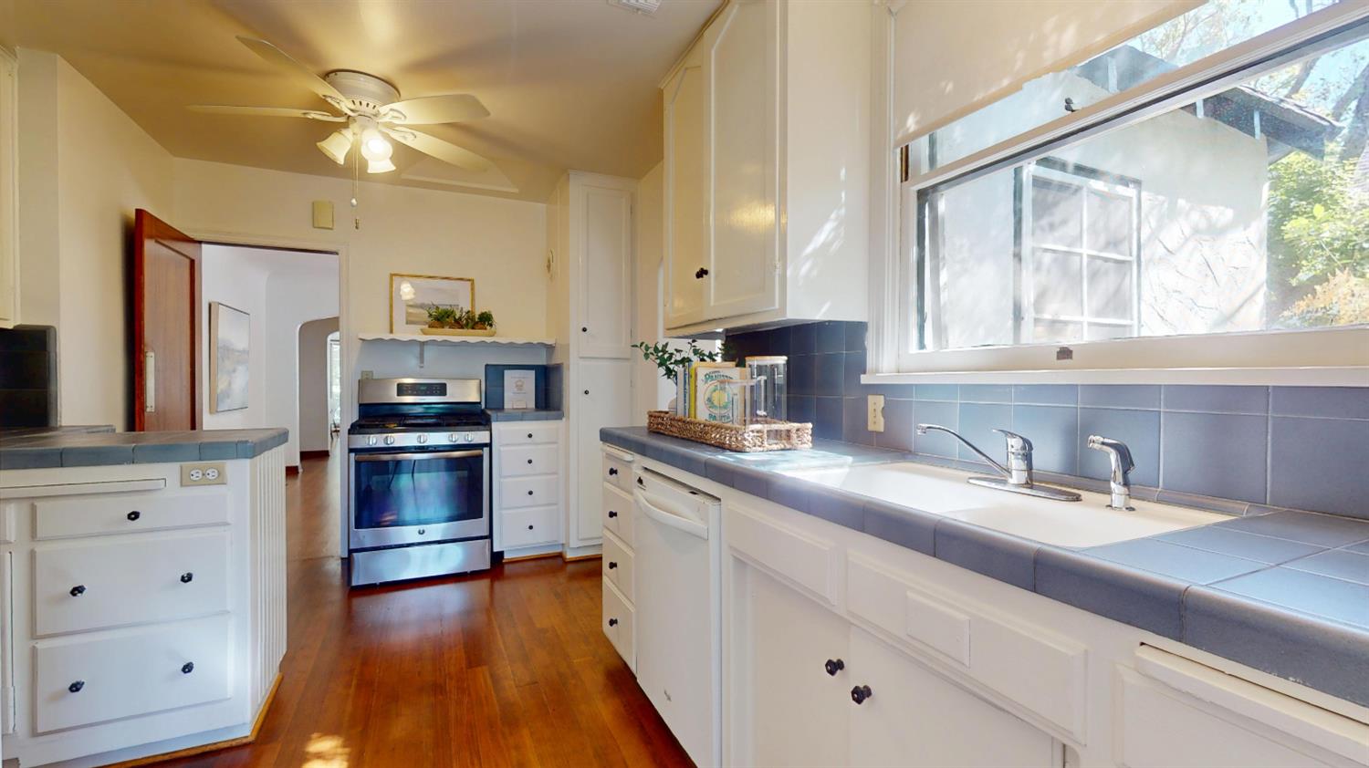 730 E Home Ave, Fresno, CA 93728