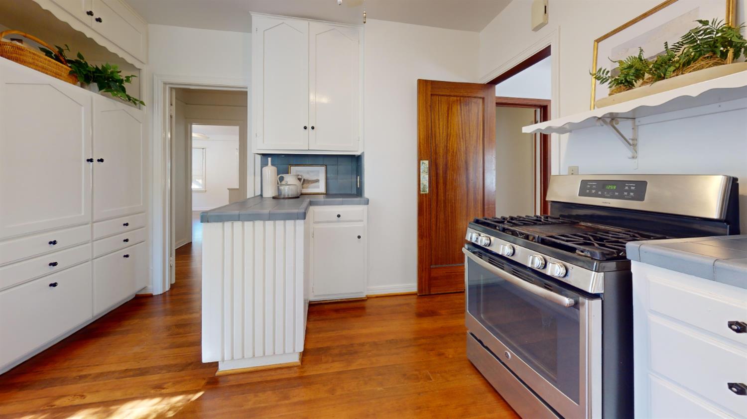 730 E Home Ave, Fresno, CA 93728