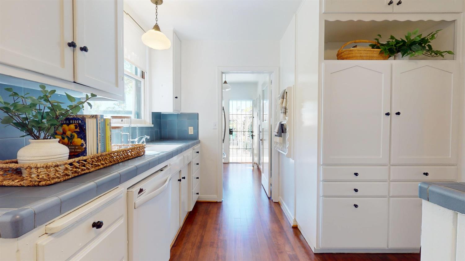 730 E Home Ave, Fresno, CA 93728