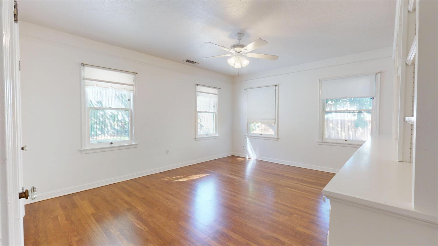 730 E Home Ave, Fresno, CA 93728