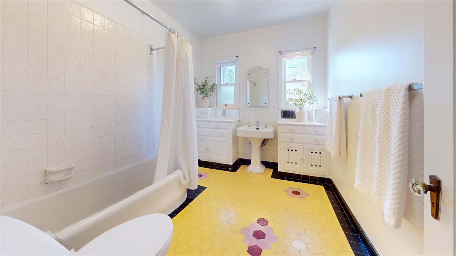 730 E Home Ave, Fresno, CA 93728